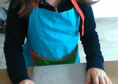 gyermek-kézműves-csoportos-csokoládé-készítés